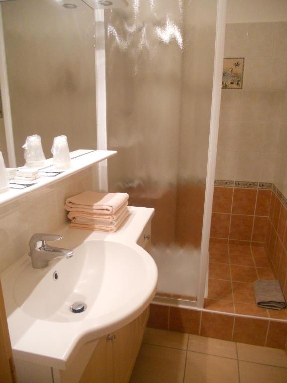 Hotel Bellevue Ayse Quarto foto